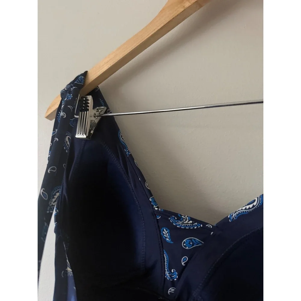 Lands End Womens Navy Blue Paisley Ruched One Piece Swimsuit Size 8‎ V-Neck